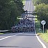 Le peloton de La Charly Gaul A dans les premiers kilomtres